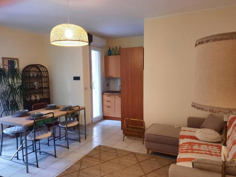 Centrale Vicino Spiagge E Ciclabile + Box-Auto ! Apartment Arma di Taggia Exterior foto