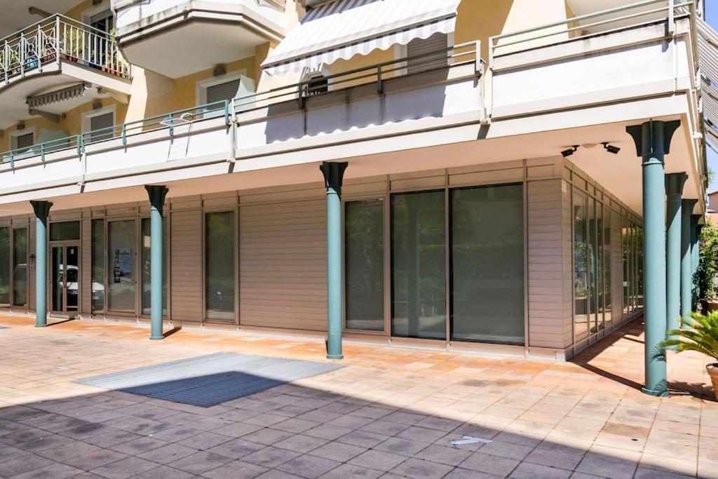 Centrale Vicino Spiagge E Ciclabile + Box-Auto ! Apartment Arma di Taggia Exterior foto